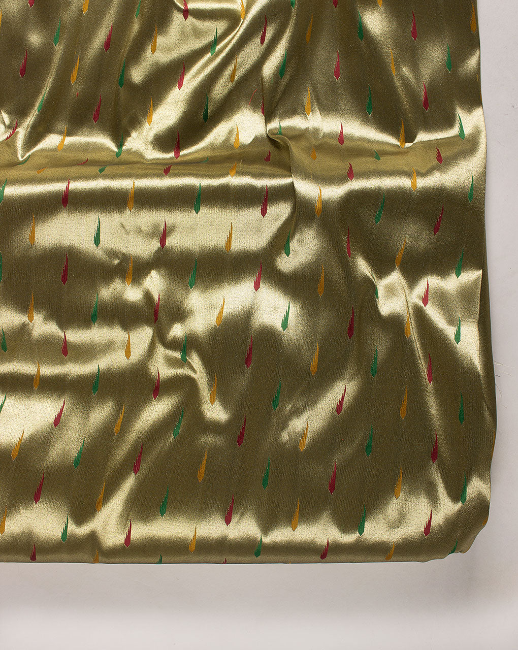 ( Pre Cut 1.75 MTR ) Zari Banarasi Taffeta Silk Fabric
