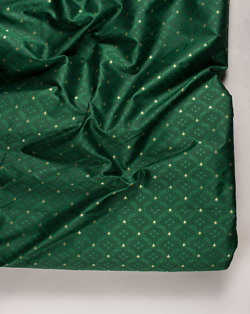 ( Pre Cut 70 CM ) Zari Jacquard Banarasi Taffeta Silk Fabric
