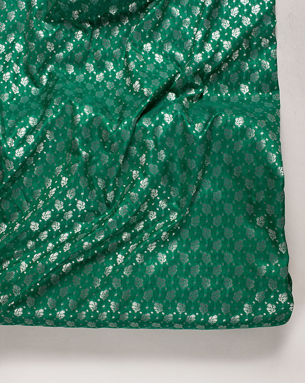 ( Pre Cut 1.25 MTR ) Zari Jacquard Banarasi Taffeta Silk Fabric