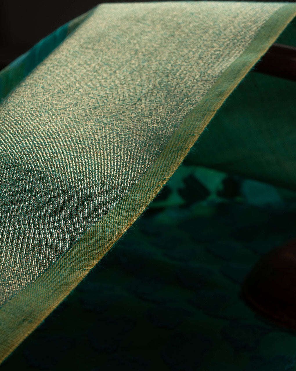 ( Pre Cut 75 CM ) Paisley Woven Zari Border Jacquard Chanderi Fabric